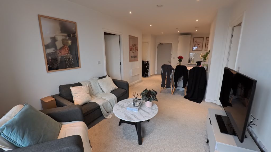 Property photo 2 of 17