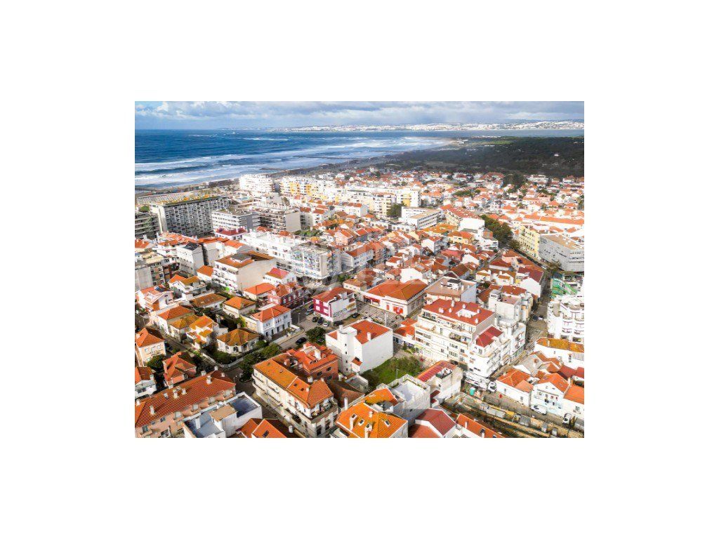 Property photo 1 of 11 Land With Approved Project, Costa Da Caparica Almada