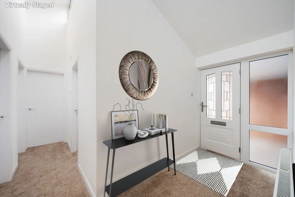 Property photo 2 of 35