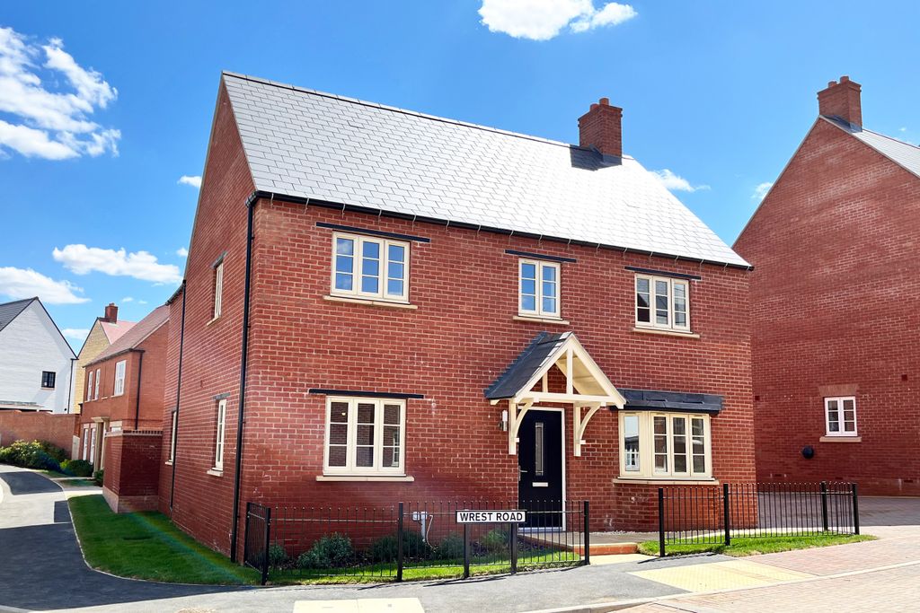 Property photo 1 of 10 Plot 90 At The Watlings
