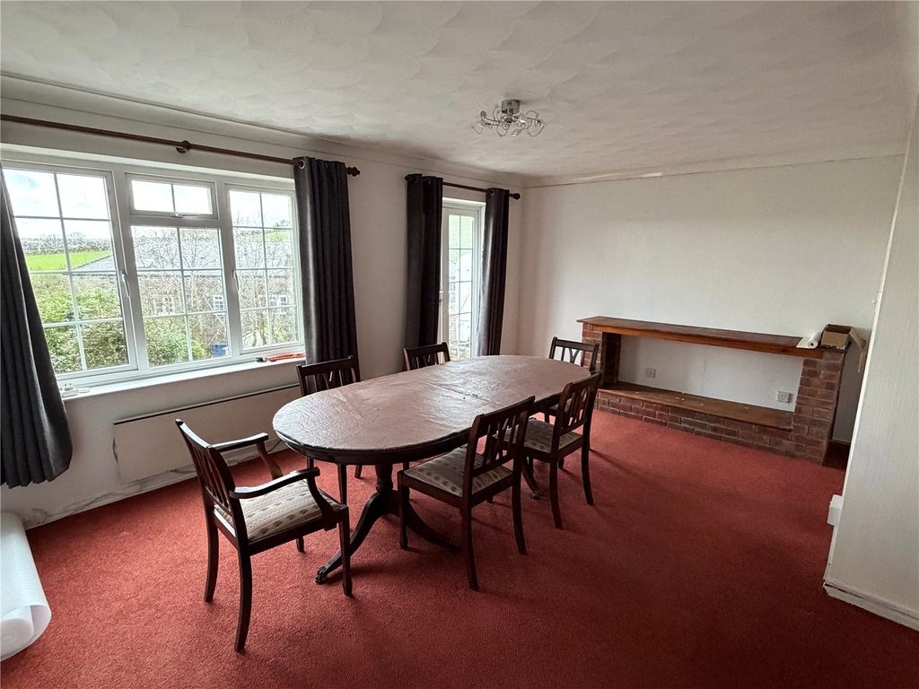 Property photo 2 of 17 Dining Room