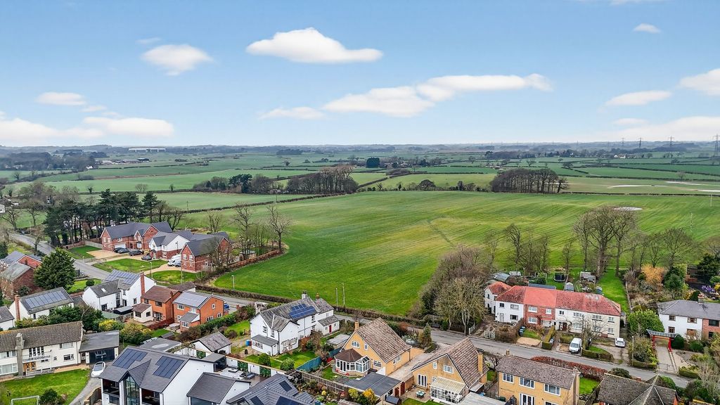 Property photo 2 of 55