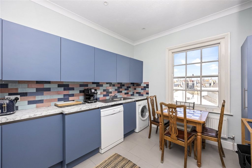 Additional image 7 of 2 bed flat to rentMedina Villas, Hove, East Sussex BN3