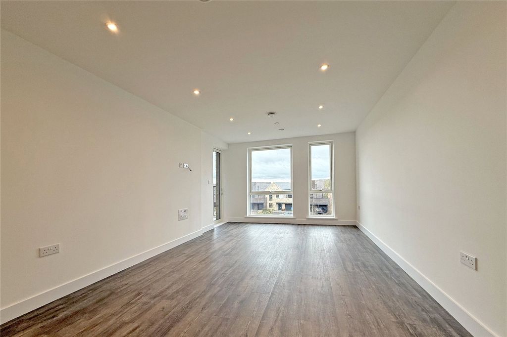 Property photo 3 of 8 Picture No. 16