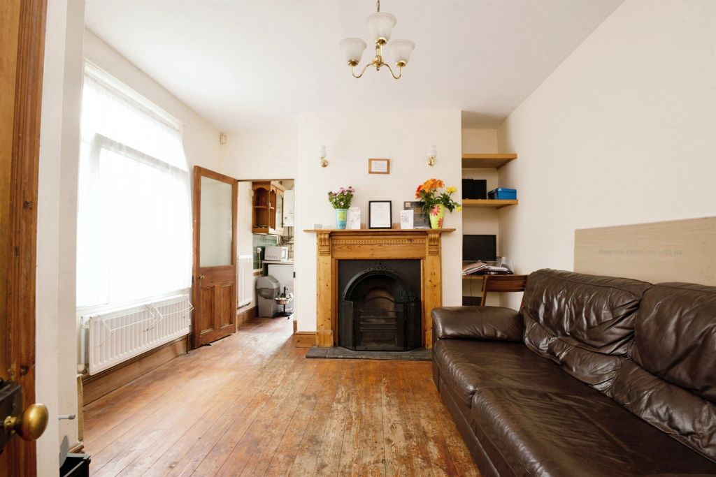 Property photo 3 of 17