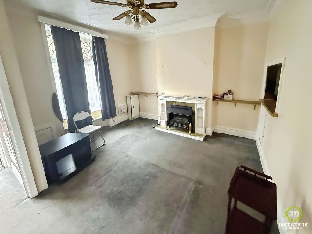 Property photo 3 of 6