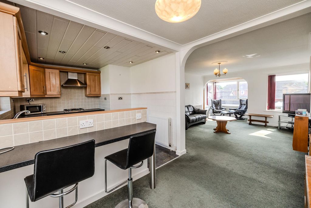 Additional image 4 of 2 bed flat for saleMayfair Gardens, Ponteland, Newcastle Upon Tyne NE20