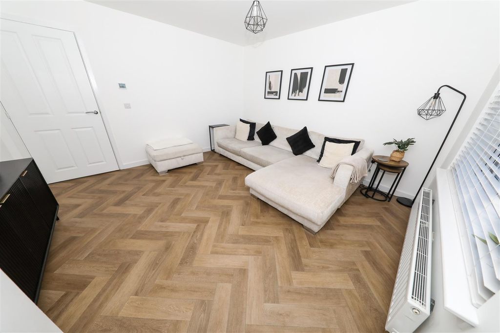 Property photo 3 of 22 C