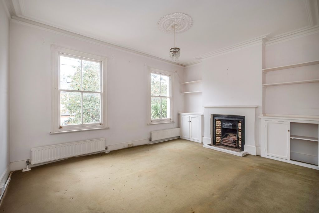 Property photo 3 of 13