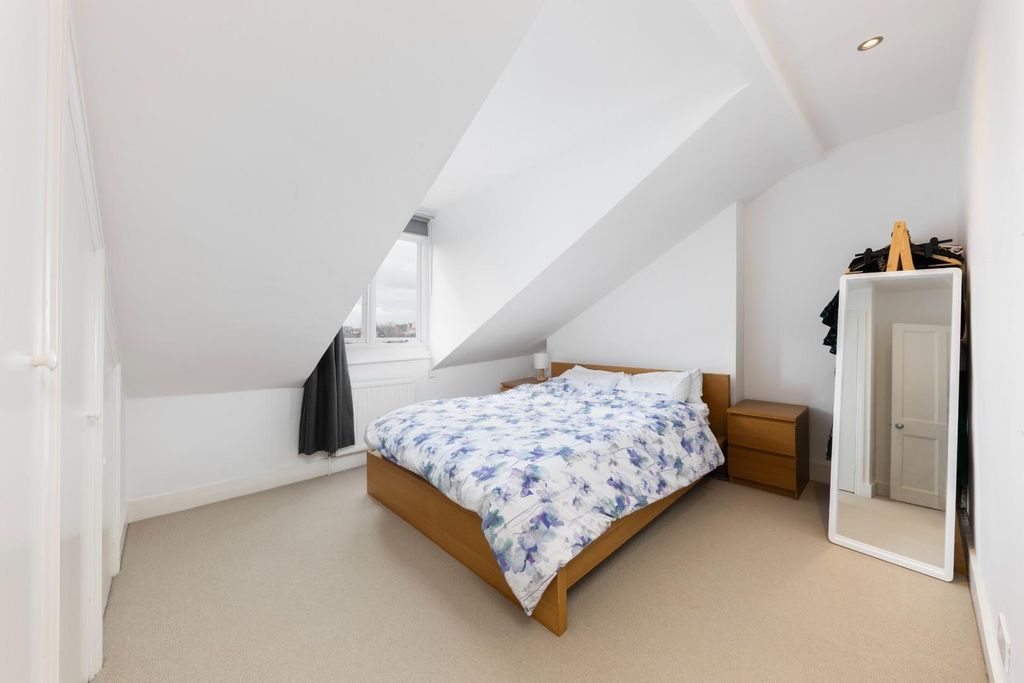 Property photo 3 of 6 Sinclair Road