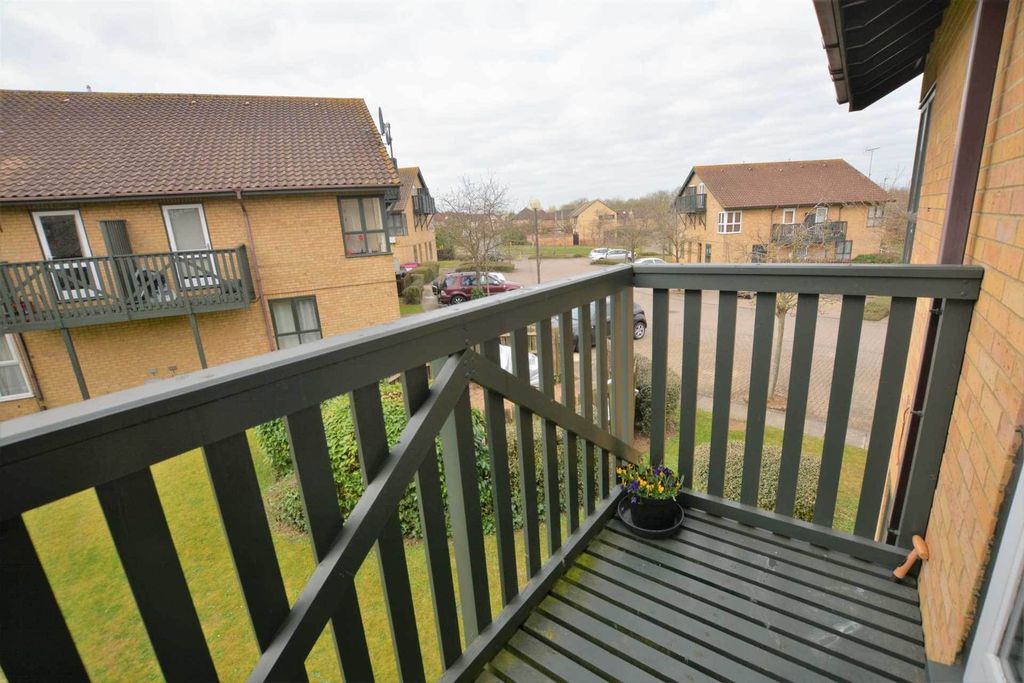 Property photo 2 of 6
