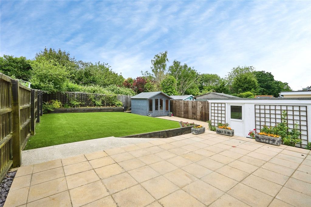 Property photo 2 of 19 Picture No. 77