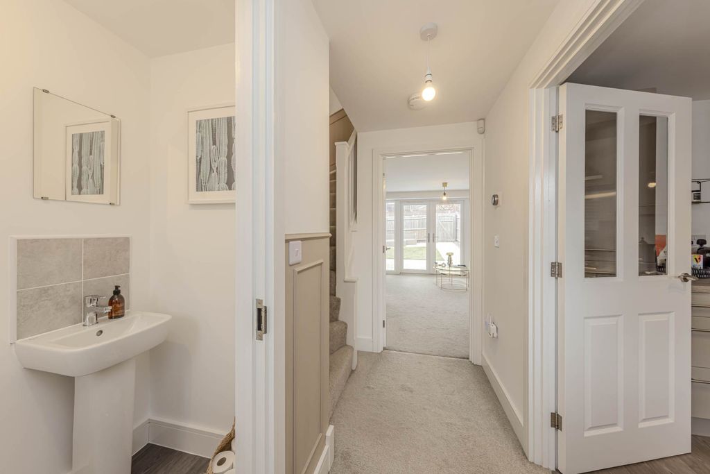 Property photo 2 of 18
