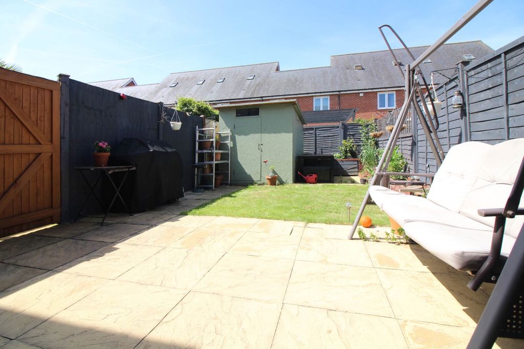 Property photo 3 of 11