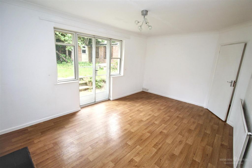 Property photo 2 of 11 Living Room