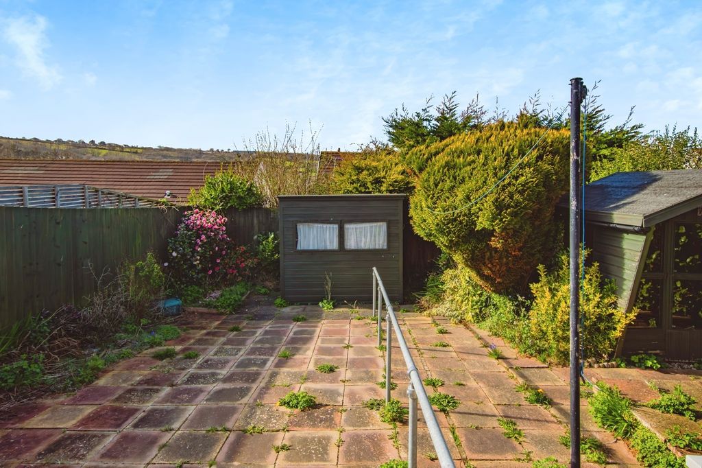 Property photo 3 of 17 Photo