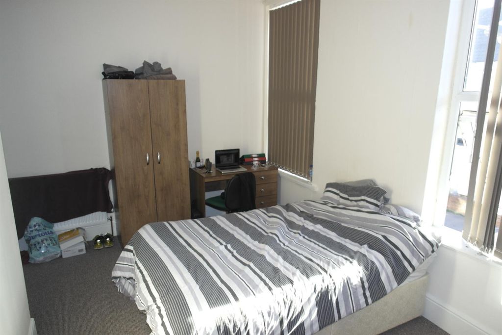 Property photo 3 of 3