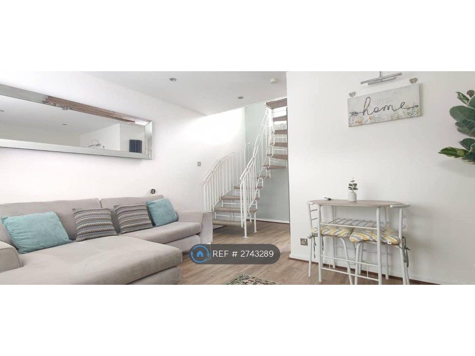 Property photo 2 of 26