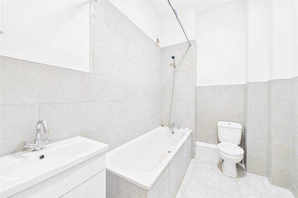 Property photo 3 of 9 Picture No. 02