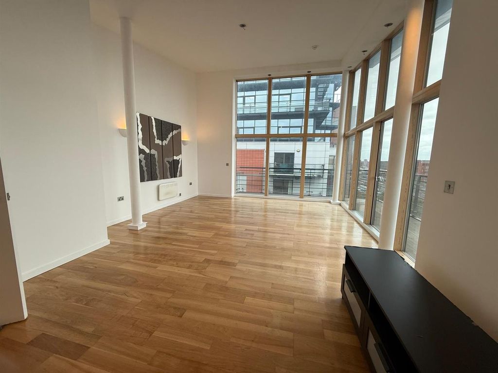 Property photo 2 of 16 Whatsapp Image 2025-10-07 At 16.55.45_993056F1.Jpg