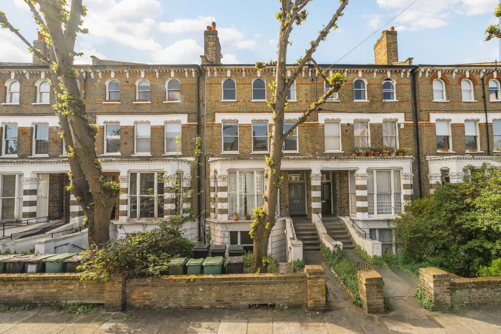 Property photo 1 of 5