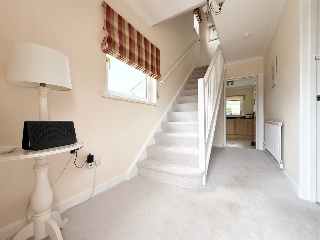 Property photo 2 of 23