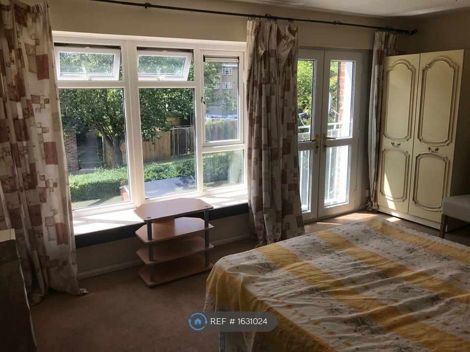 Property photo 1 of 9 Double Room For Couple £950