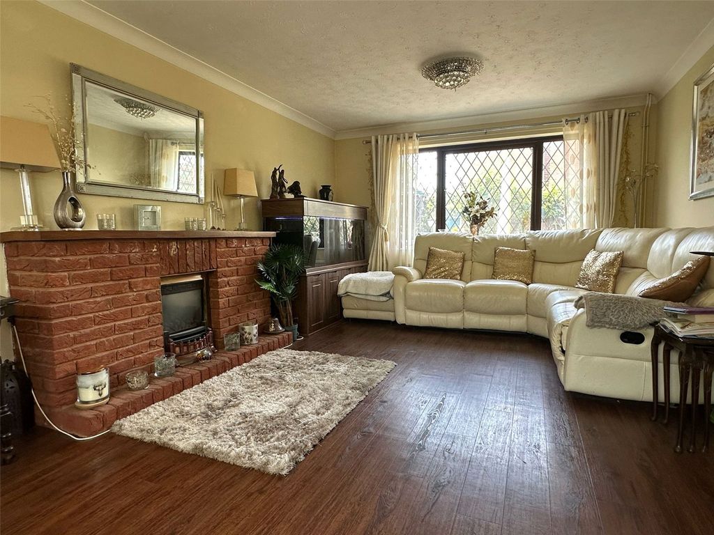 Property photo 3 of 19 Picture No. 05
