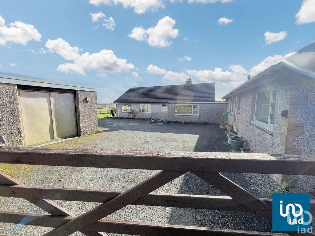 Property photo 2 of 26