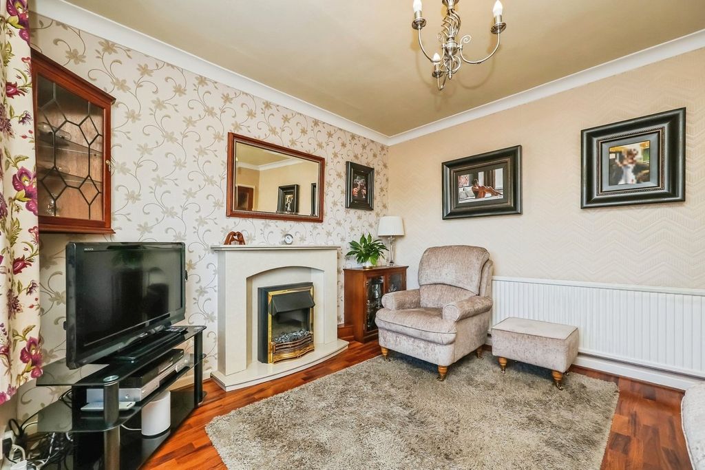 Property photo 3 of 20