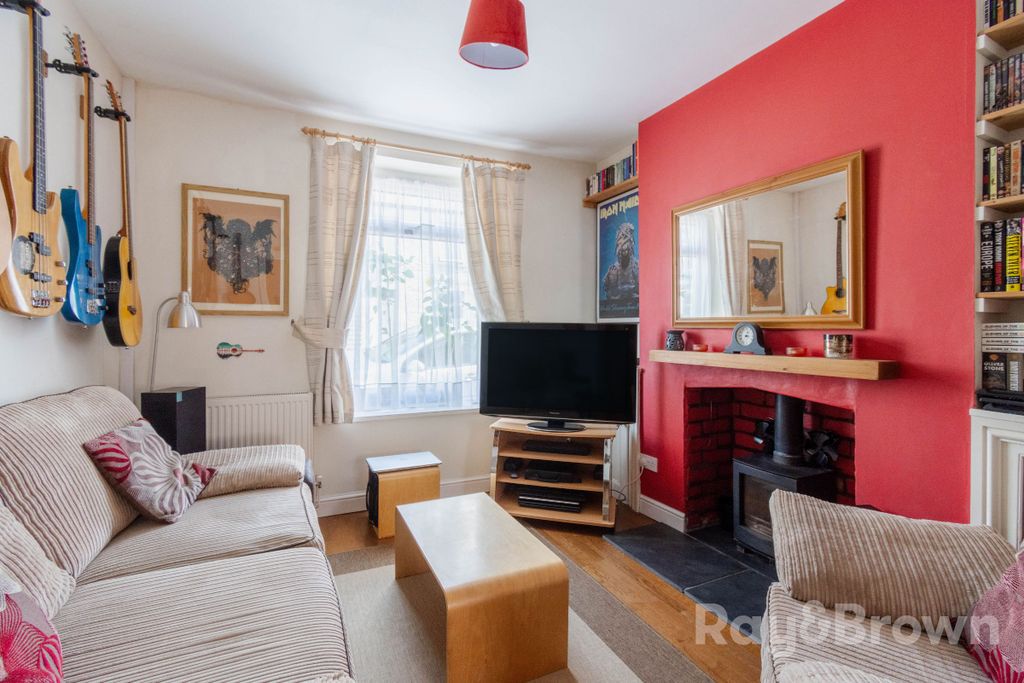 Property photo 2 of 30