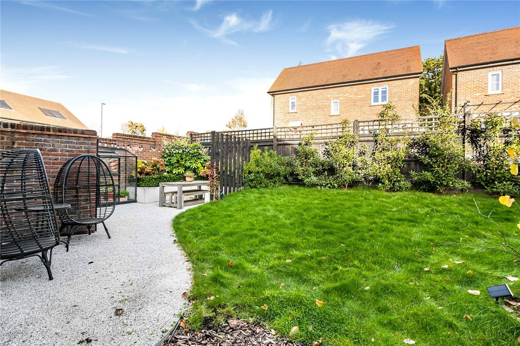 Property photo 3 of 22 Picture No. 23