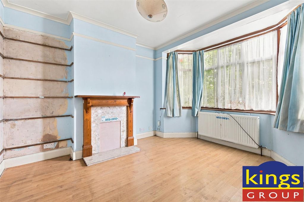 Property photo 2 of 13