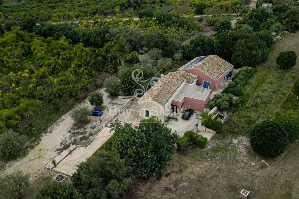 Property photo 1 of 32