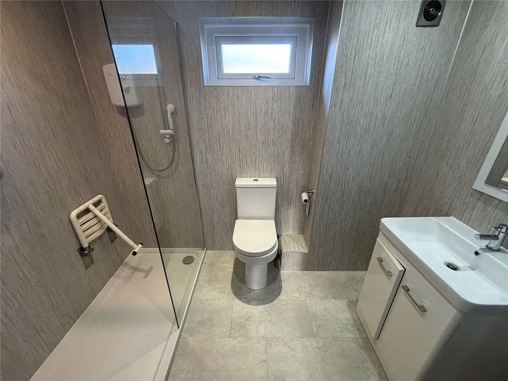 Property photo 3 of 15 Picture No. 16