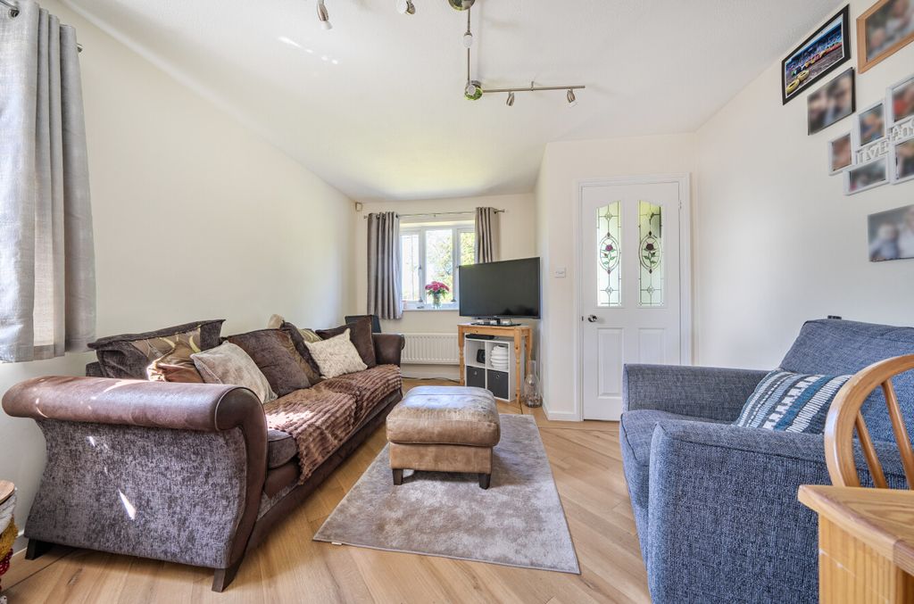 Property photo 3 of 8