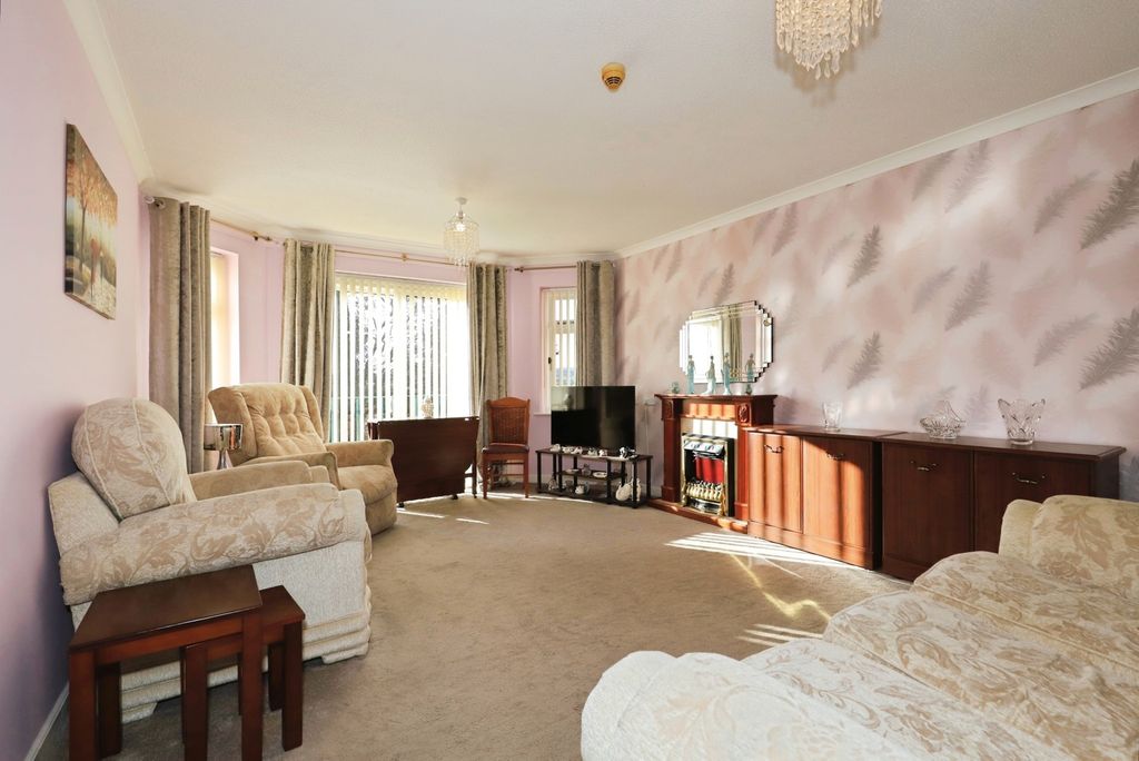 Property photo 3 of 19 Pbox-Img.Jpg