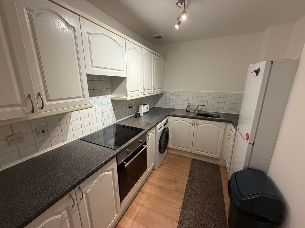 Property photo 3 of 6 Bathroom