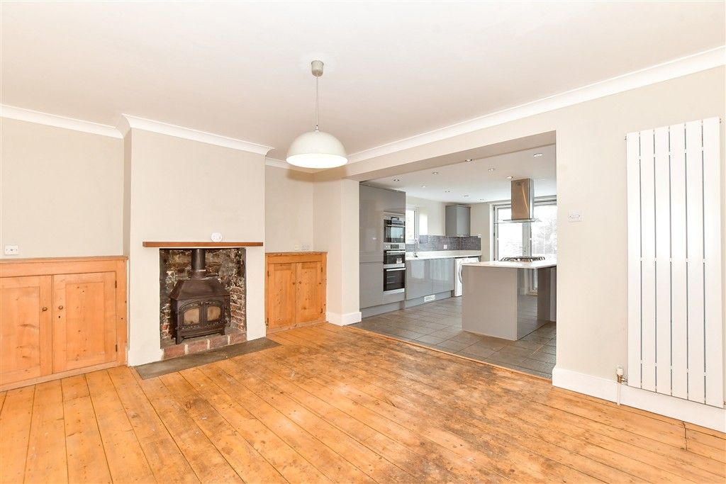 Property photo 3 of 14 Dining Area