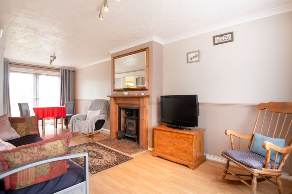 Property photo 3 of 16