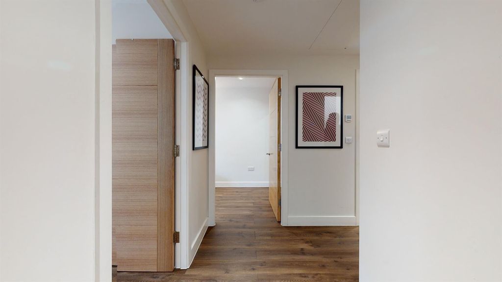 Property photo 2 of 22