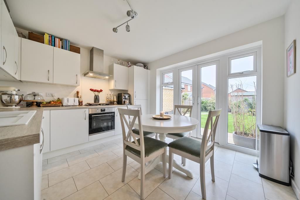 Property photo 2 of 20 Kitchen/Dining Room