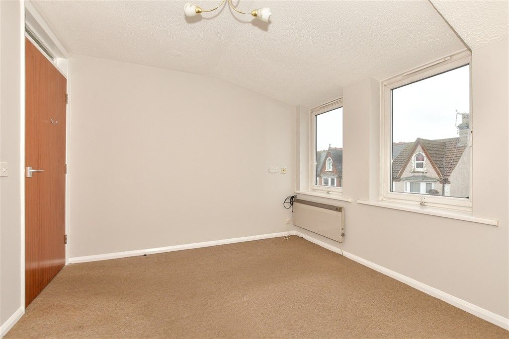 Property photo 3 of 8 Bedroom 1