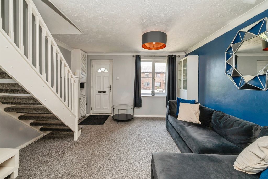 Property photo 2 of 20