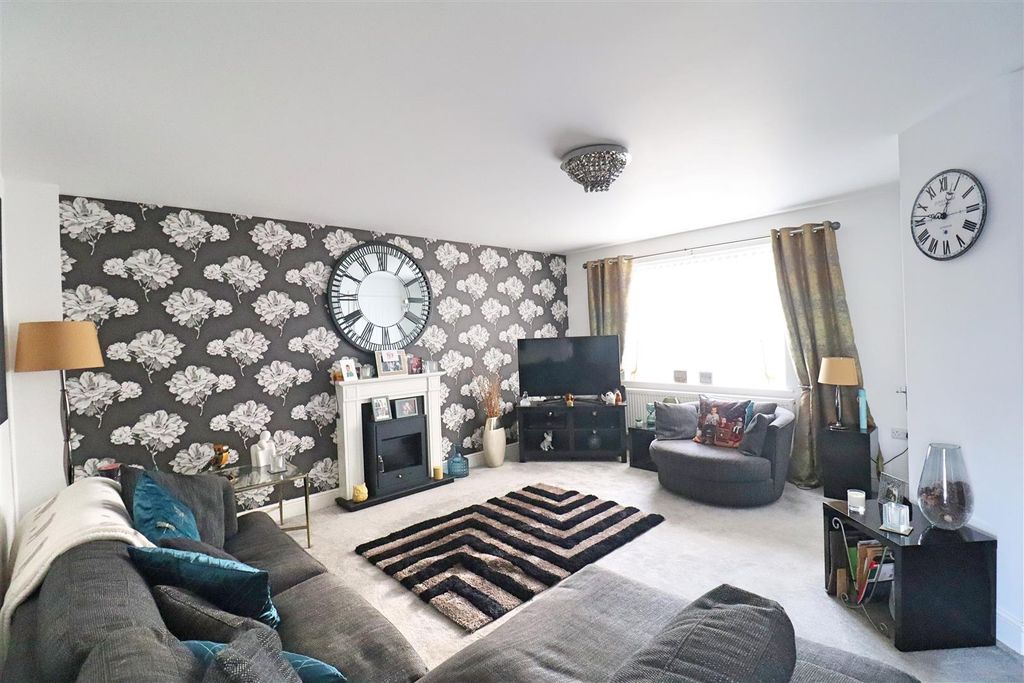 Property photo 2 of 18 Img_2591.Jpg