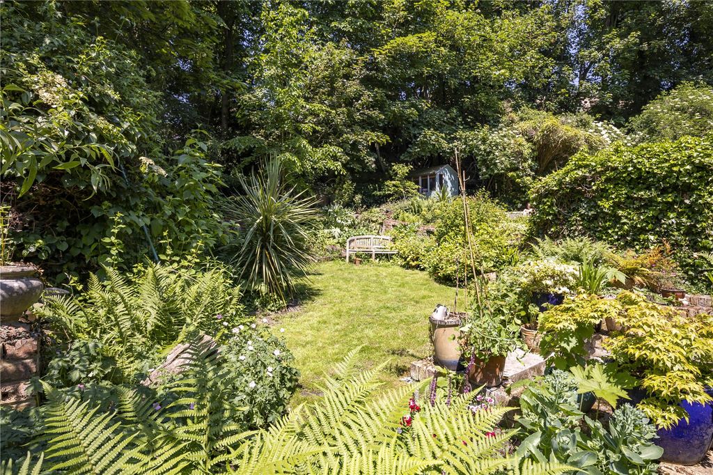 Property photo 1 of 16 Picture No. 17