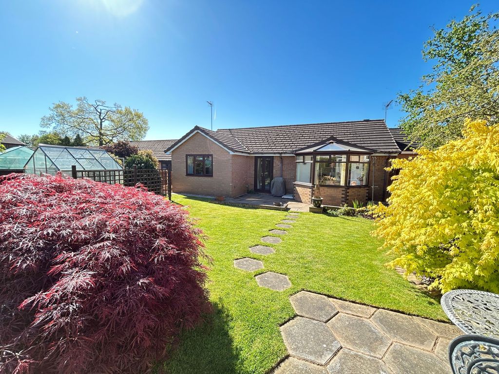 Property photo 1 of 28