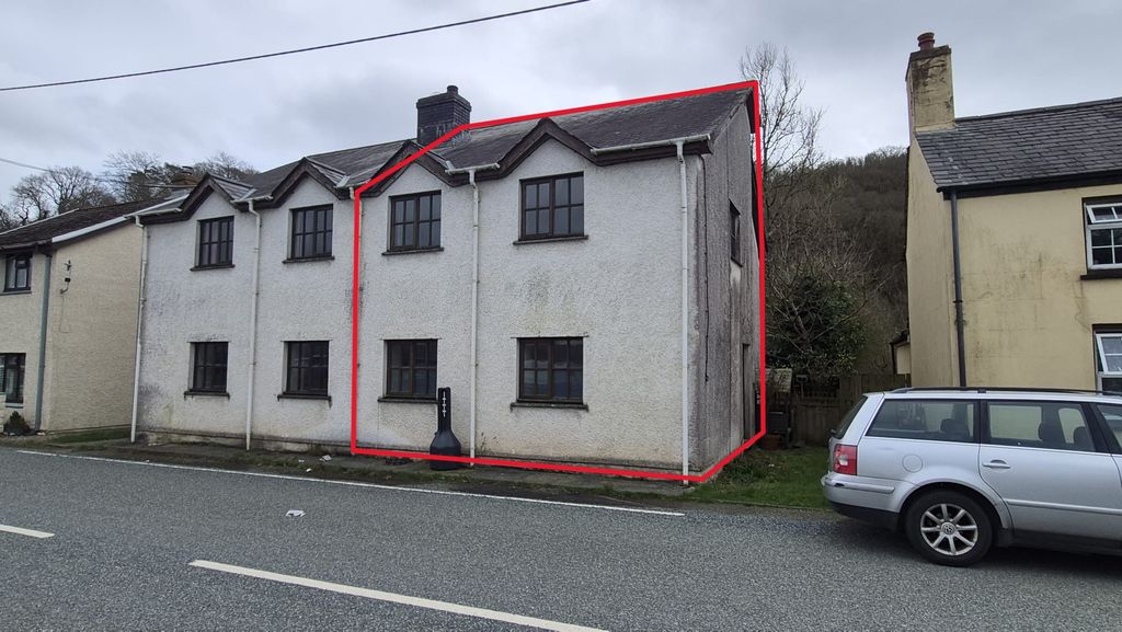 Property photo 2 of 10