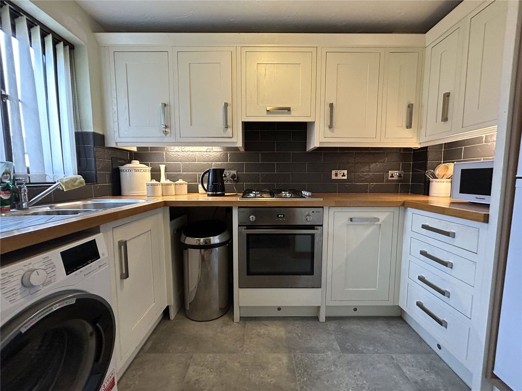 Property photo 3 of 17 Picture No. 34