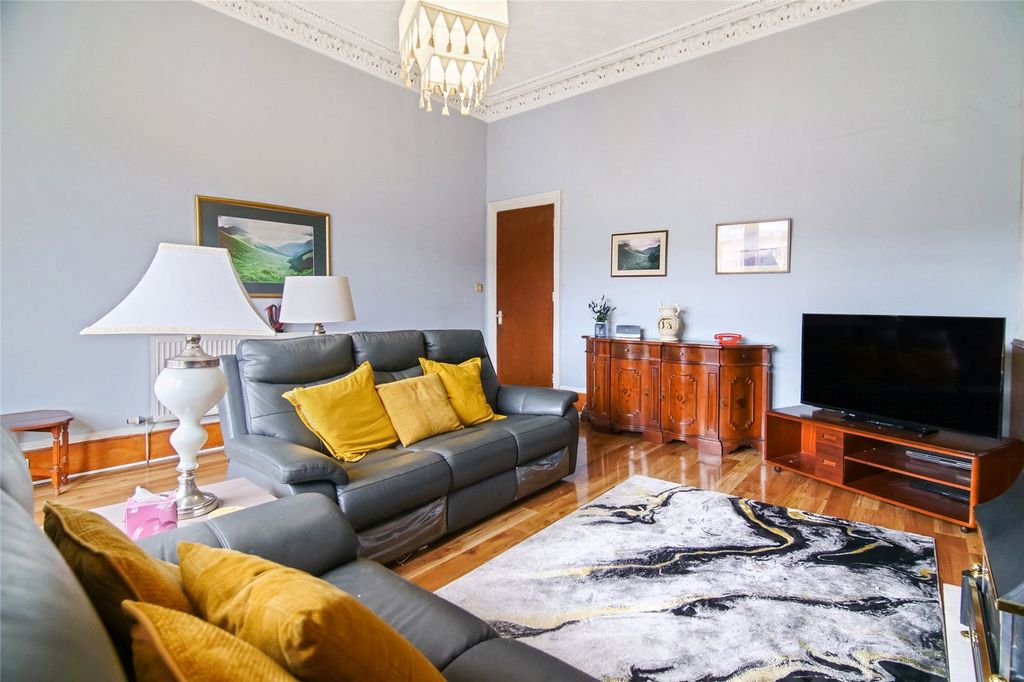 Property photo 2 of 14 Living Room